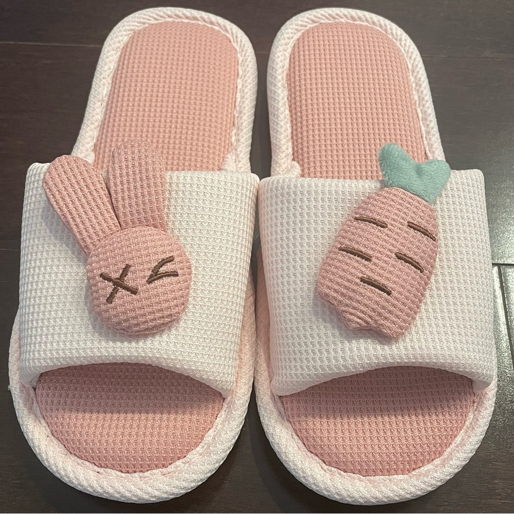 New Women Indoor Non-slip Slippers, Rabbit & Carrot decor Pink Size 36-37